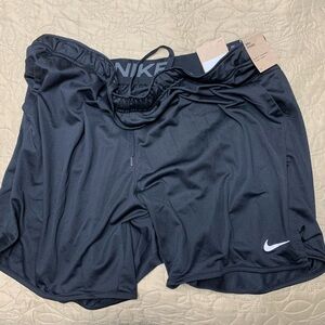 Nike Black Athletic Shorts Men’s XXL 7” length
